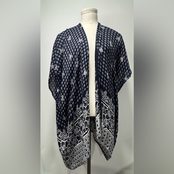LOFT Shawl Wrap Medium/Large Blue White Floral Lightweight Kimono - Picture 2 of 7
